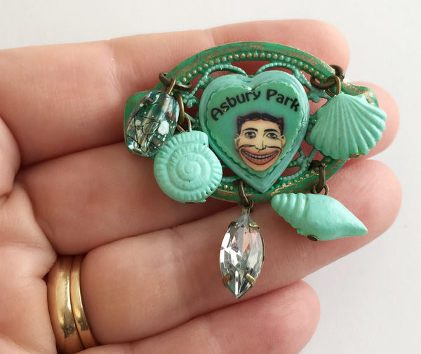 Asbury Park NJ Tillie Face Souvenir Filigree Pin with Seashells - Hollee